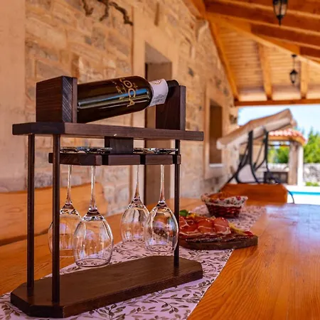 My Dalmatia - Authentic Malou With Private Swimming Pool فيلة