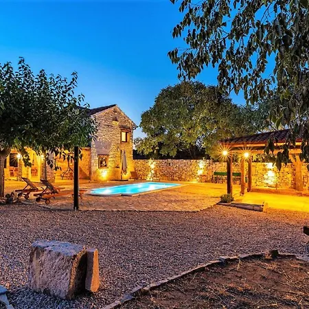 My Dalmatia - Authentic Malou With Private Swimming Pool * Stankovci (Zadar)