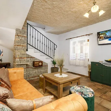 My Dalmatia - Authentic Malou With Private Swimming Pool فيلة